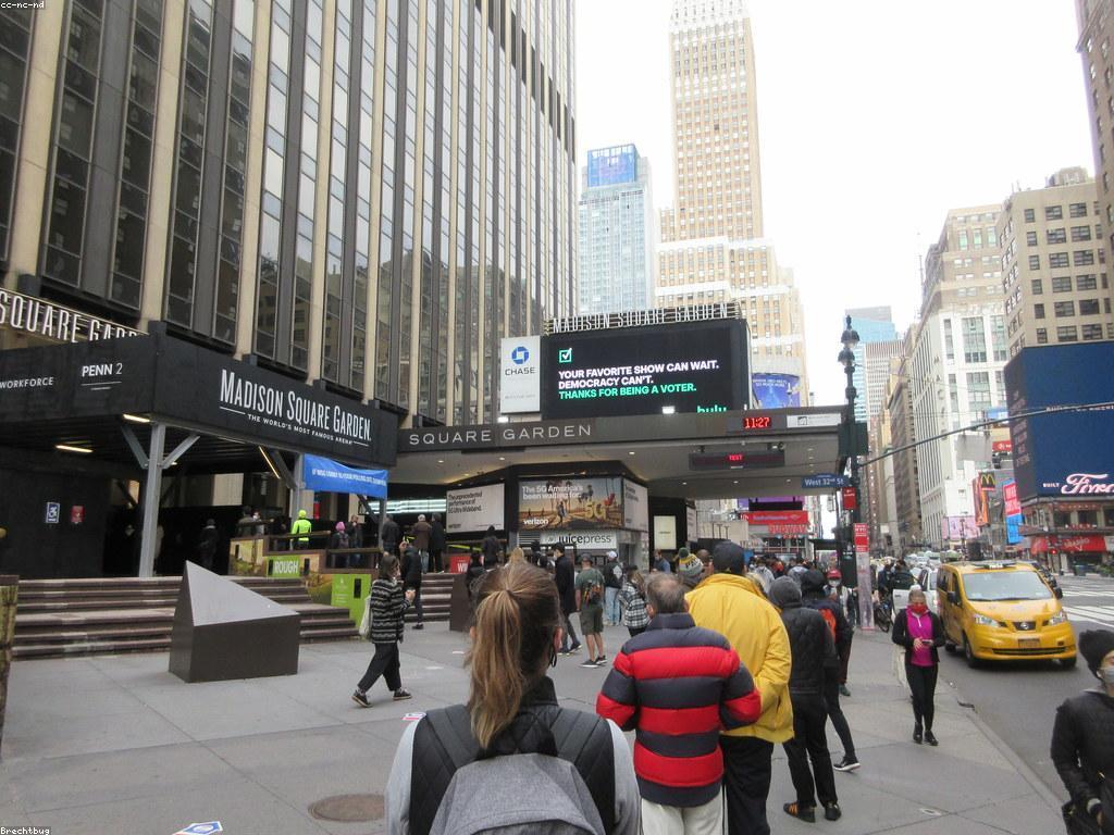 ព្រឹត្តិការណ៍និងពហុកីឡាដ្ឋាន: ការបំពេញមួយកន្លែងសម្រាប់កីឡា និងបរិយាកាសសង្គម