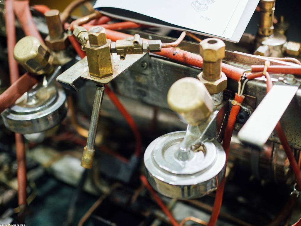 ការពិចារណាអំពីម៉ាស៊ីន: ការអភិវឌ្ឍន៍និងការប្រើប្រាស់នៅក្នុងអនាគត